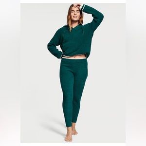 Victoria’s Secret NWT Cozy Knit Leggings